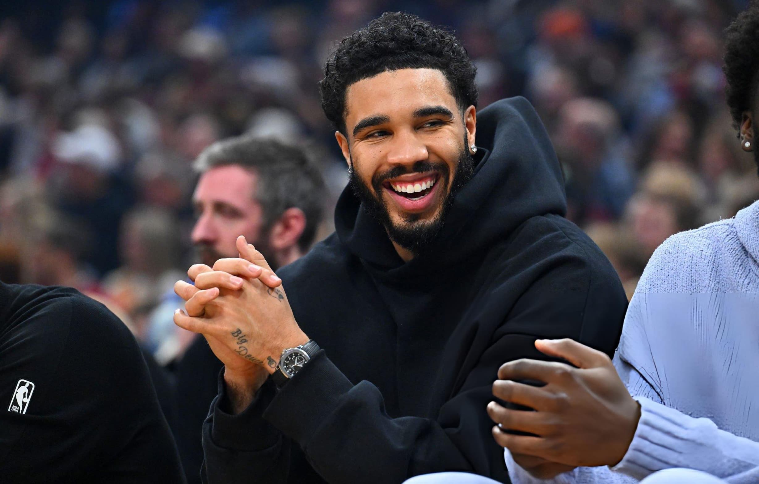 Tatum Retorna aos Treinos Individuais e Celtics Miram Playoffs