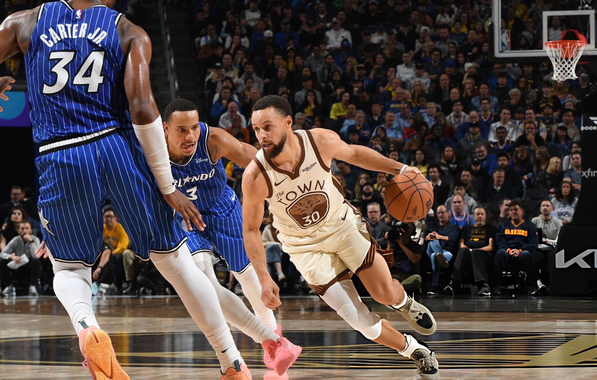 Curry brilha no segundo tempo e Warriors vencem Magic