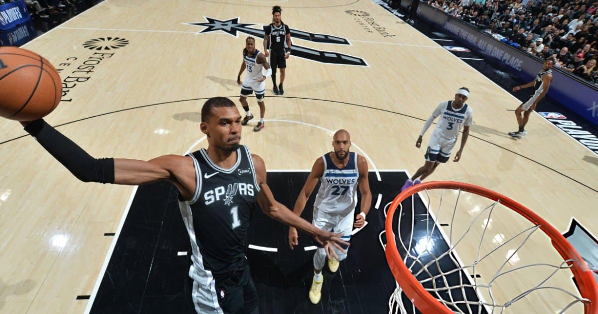 Com show de Wembanyama, Spurs atropelam Minnesota e fazem 3 a 2