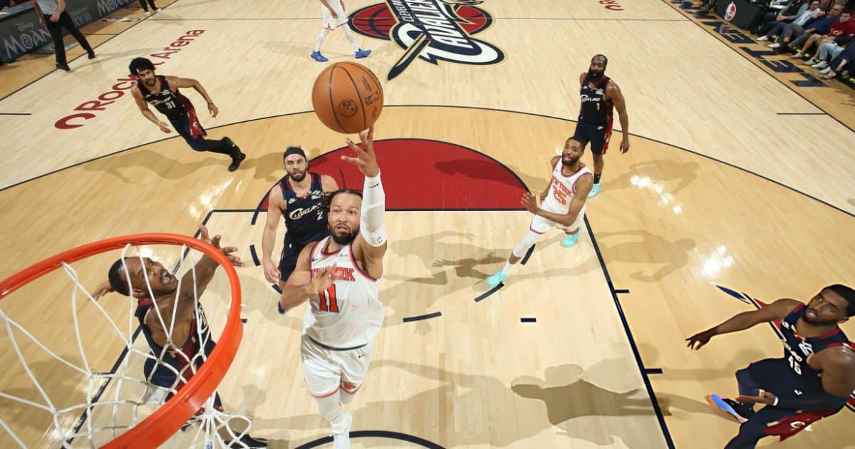 Com 30 pontos de Jalen Brunson, Knicks atropelam Cavs e fazem 3 a 0